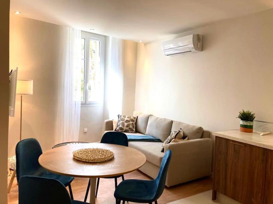 Le Palm Appartement Elegant & Design En Bord Riviere Collobrières Екстериор снимка